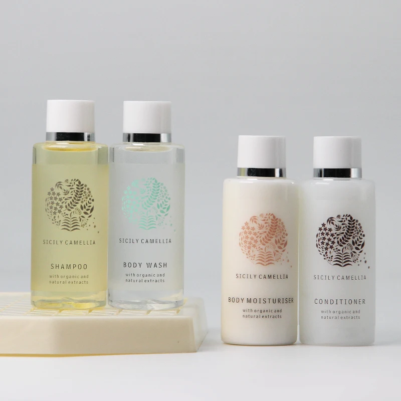 5 Star Hotel Amenities Set Shampoo Green Tea Travel Size With Mouth Wash Disposable Iso Certified