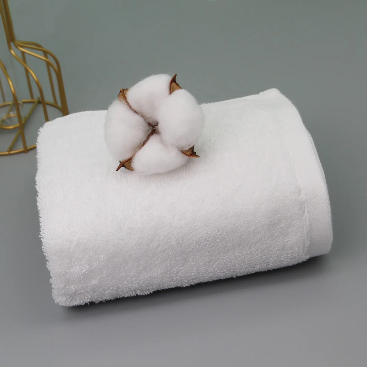 Luxury Brand 5 Star Hotel Spa Bath Towel Set 100% Cotton Quick Dry Soft Face Hand Towels Custom Logo White Bathroom Linen