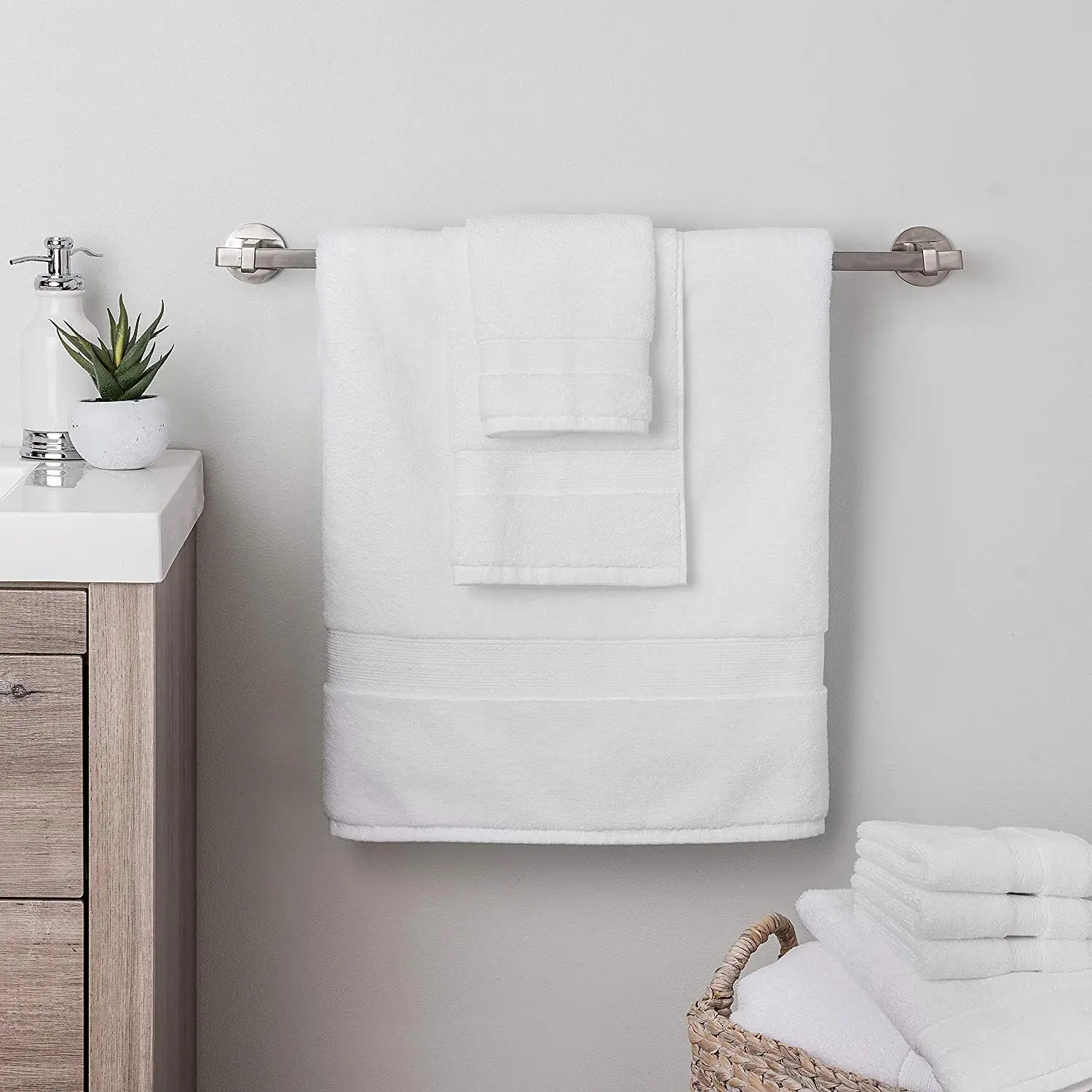 Toallas de baño blancas puras con logotipo bordado personalizado, juego de toallas para hotel de 5 estrellas al por mayor barato