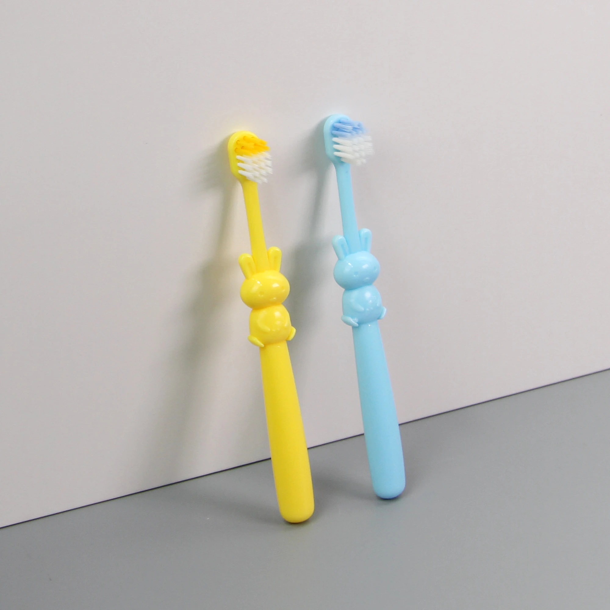 Tourel Manufacturer Hotel Disposable Toothbrush For Adults And Children